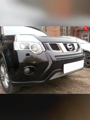 Нижняя сетка на бампер Russtal (хром) Nissan X-trail 2 T31 рестайлинг (2010-2015)
