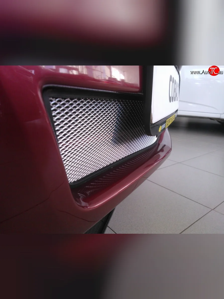 Нижняя сетка на бампер Russtal (хром) Chevrolet Cobalt седан дорестайлинг (2011-2016)  с доставкой в г. Керчь