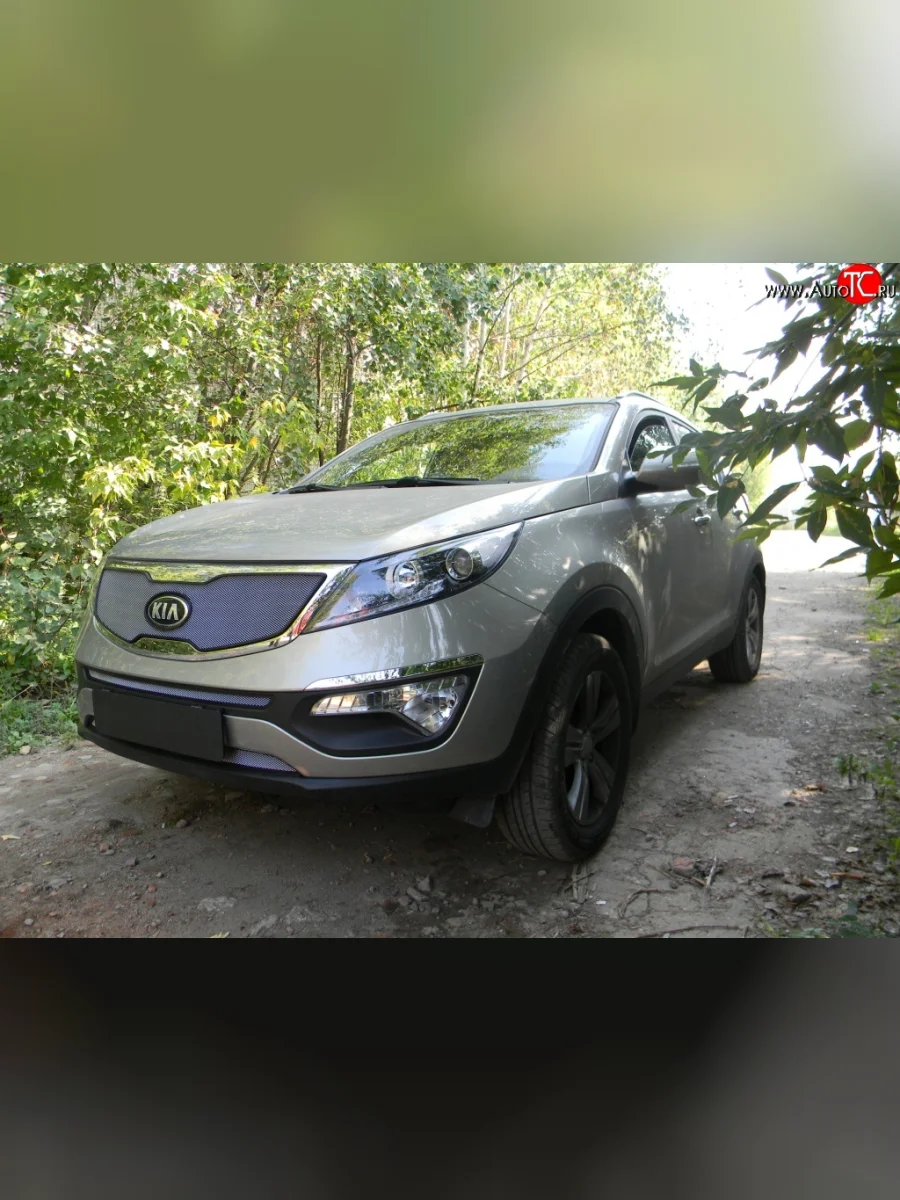 Нижняя сетка на бампер Russtal (хром) KIA Sportage 3 SL дорестайлинг (2010-2014)  в Самаре Самарской области