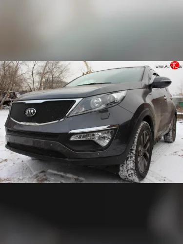 Нижняя сетка на бампер (рестайлинг) Russtal (черная) KIA Sportage 3 SL дорестайлинг (2010-2014)