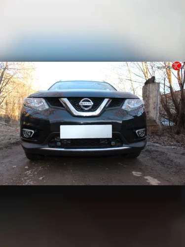 Сетка (под парктроник) на бампер Russtal (черная) Nissan X-trail 3 T32 рестайлинг (2017-2022)