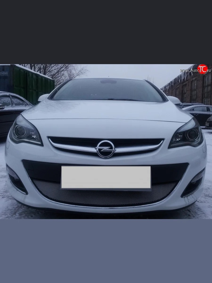 Сетка на бампер Russtal (хром) Opel Astra J хэтчбек 5 дв.  рестайлинг (2012-2017)  в Перми Пермском крае