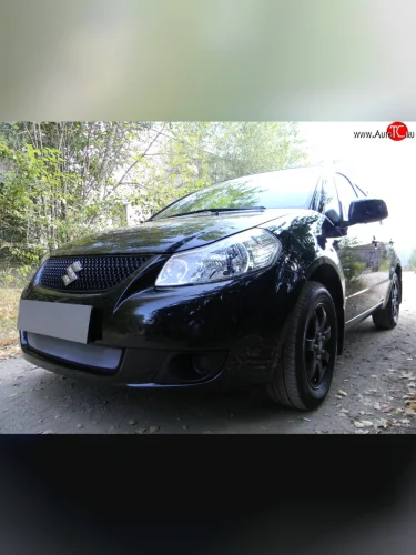 Сетка на бампер Russtal (хром) Suzuki SX4 GYA,GYB  рестайлинг, хэтчбэк (2010-2016)