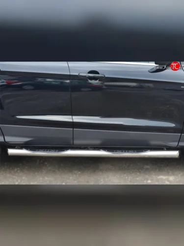 Защита порогов с пластиковыми вставками для ног из круглой трубы диаметром 76 мм Russtal Ford Kuga 2 дорестайлинг (2013-2016)