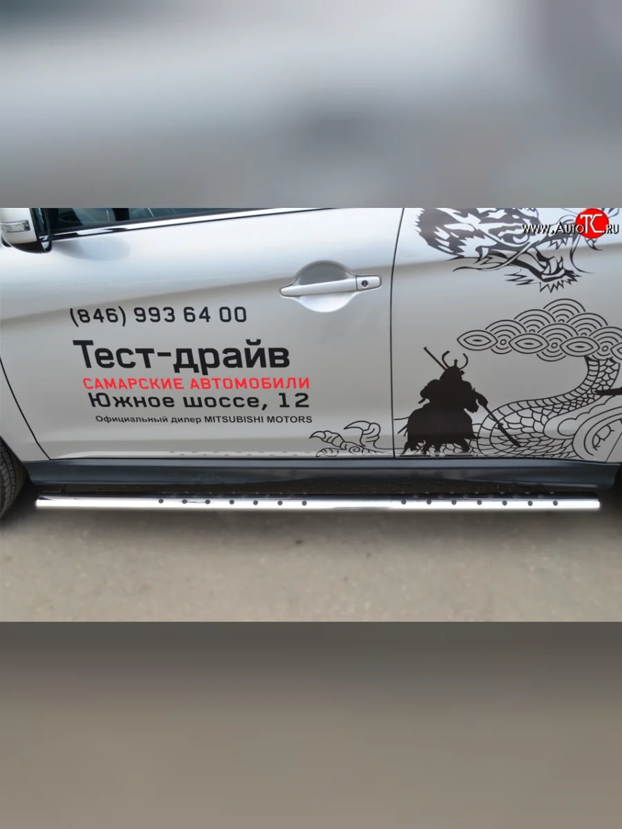 Защита порогов с круглыми вставками для ног из овальной трубы диаметром 75x42 мм Russtal Mitsubishi ASX 1-ый рестайлинг (2013-2016)  в Самаре Самарской области