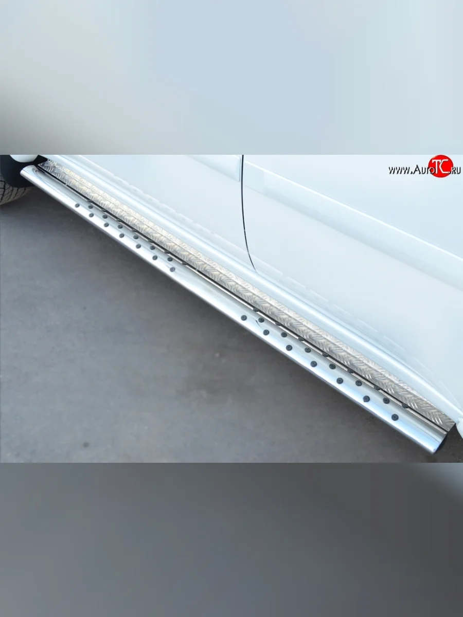 Защита порогов с круглыми вставками для ног из овальной трубы диаметром 75x42 мм (рестайлинг) Russtal Mitsubishi Pajero Sport PB дорестайлинг (2008-2013)  в Керчи Республика Крым