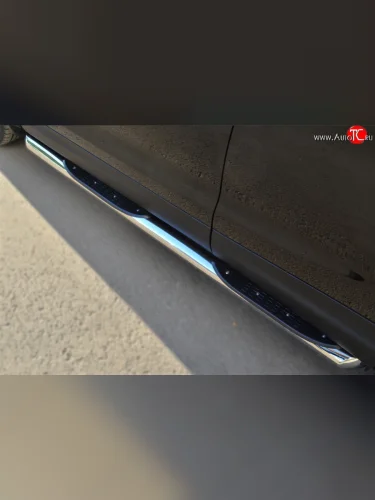 Защита порогов с пластиковыми вставками для ног из круглой трубы диаметром 76 мм Russtal Nissan Qashqai 2 J11 дорестайлинг (2013-2019)