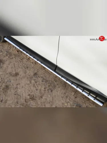 Защита порогов с круглыми вставками для ног из овальной трубы диаметром 75x42 мм Russtal Subaru Forester SJ дорестайлинг (2012-2016)