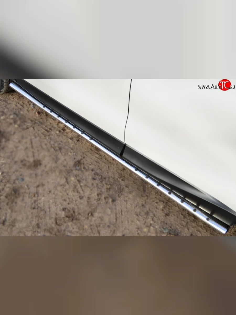 Защита порогов с круглыми вставками для ног из овальной трубы диаметром 75x42 мм Russtal Subaru Forester SJ дорестайлинг (2012-2016)  в Воронеже Воронежской области