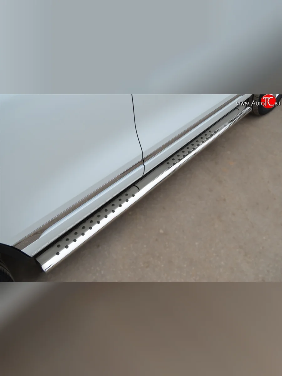 Защита порогов с круглыми вставками для ног из овальной трубы диаметром 120x60 мм SLITKOFF Volkswagen Touareg 2 NF дорестайлинг (2010-2014)  в Перми Пермском крае