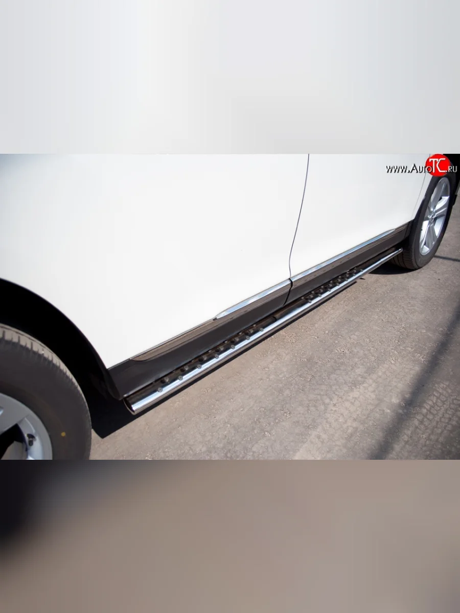 Защита порогов с круглыми вставками для ног из овальной трубы диаметром 75x42 мм Russtal Toyota Highlander XU40 рестайлинг (2010-2013)  в Керчи Республика Крым