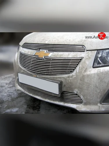 Декоративная вставка воздухозаборника Berkut Chevrolet Cruze J308 универсал рестайлинг (2012-2015)