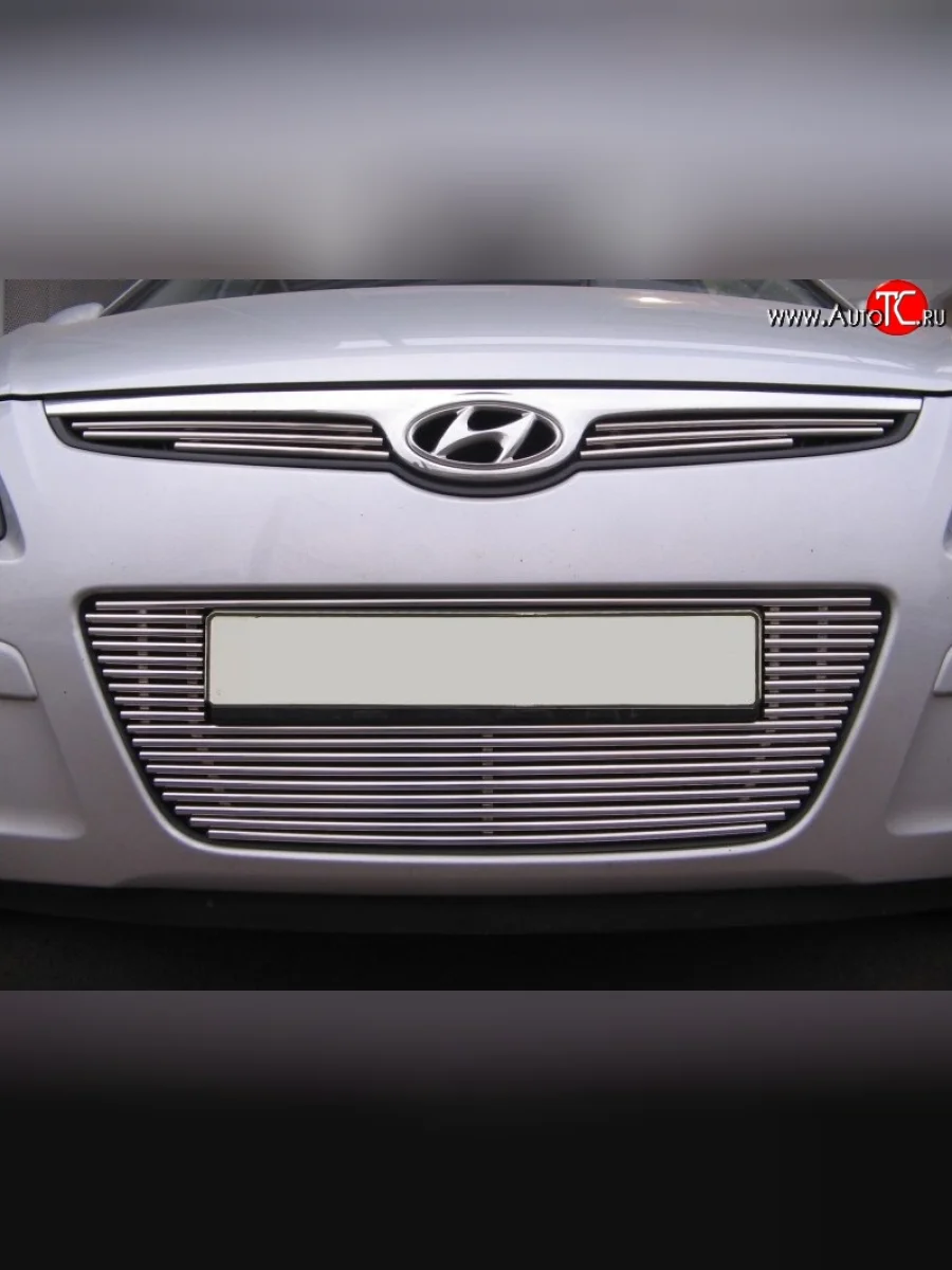 Декоративная вставка воздухозаборника Berkut Hyundai I30 FD хэтчбек дорестайлинг (2007-2010)  в Самаре Самарской области