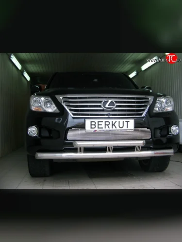 Декоративная вставка воздухозаборника Berkut Lexus LX570 J200 дорестайлинг (2007-2012)