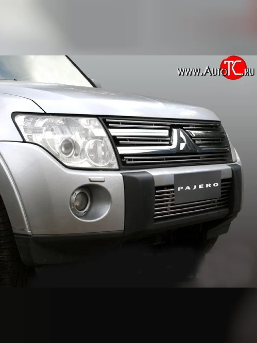 Декоративная вставка воздухозаборника дорестайлинг Berkut Mitsubishi Pajero 4 V80 дорестайлинг (2006-2011)  в Самаре Самарской области