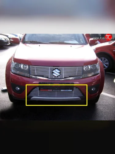 Декоративная вставка воздухозаборника бампера Berkut Suzuki Grand Vitara JT 3 двери 2-ой рестайлинг (2012-2016)