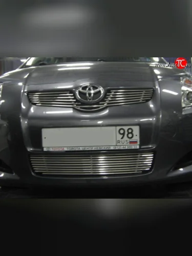 Декоративная вставка воздухозаборника Berkut Toyota Auris E150 хэтчбэк 5 дв. дорестайлинг (2006-2010)
