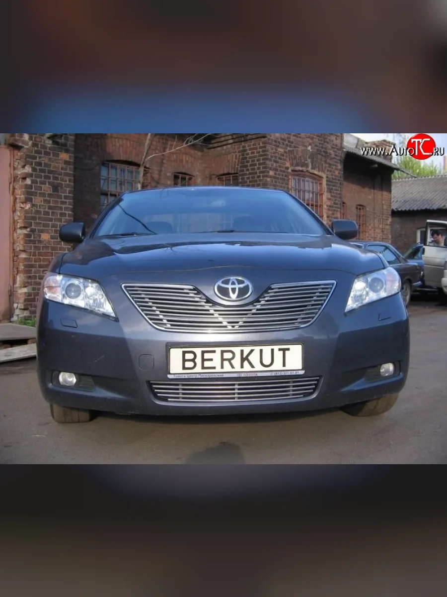 Декоративная вставка воздухозаборника Berkut Toyota Camry XV40 рестайлинг (2009-2011)  с доставкой в г. Керчь