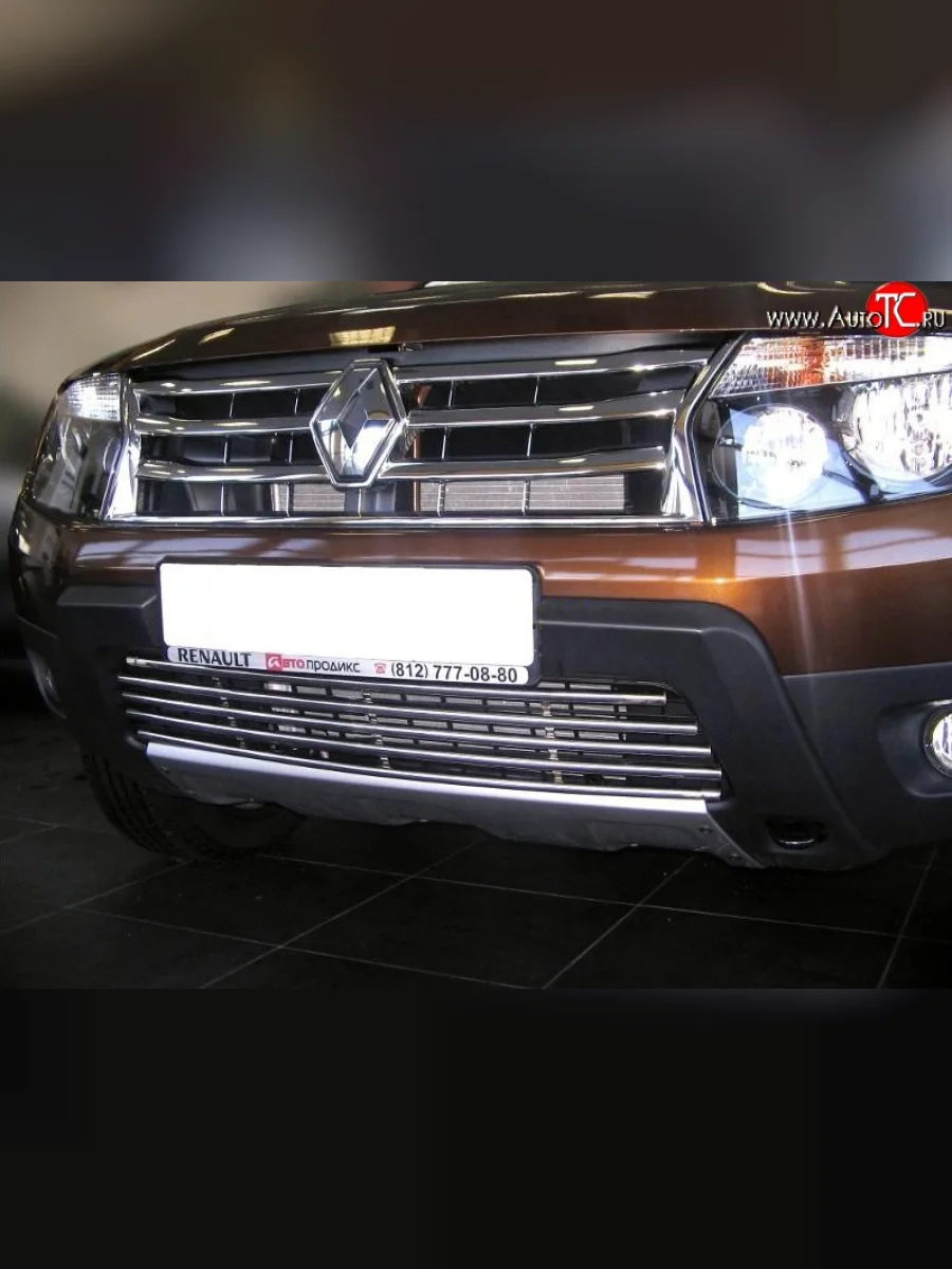 Декоративная вставка воздухозаборника без выреза под ходовые огни Berkut (d16 мм) Renault Duster HS дорестайлинг (2010-2015)  в Самаре Самарской области