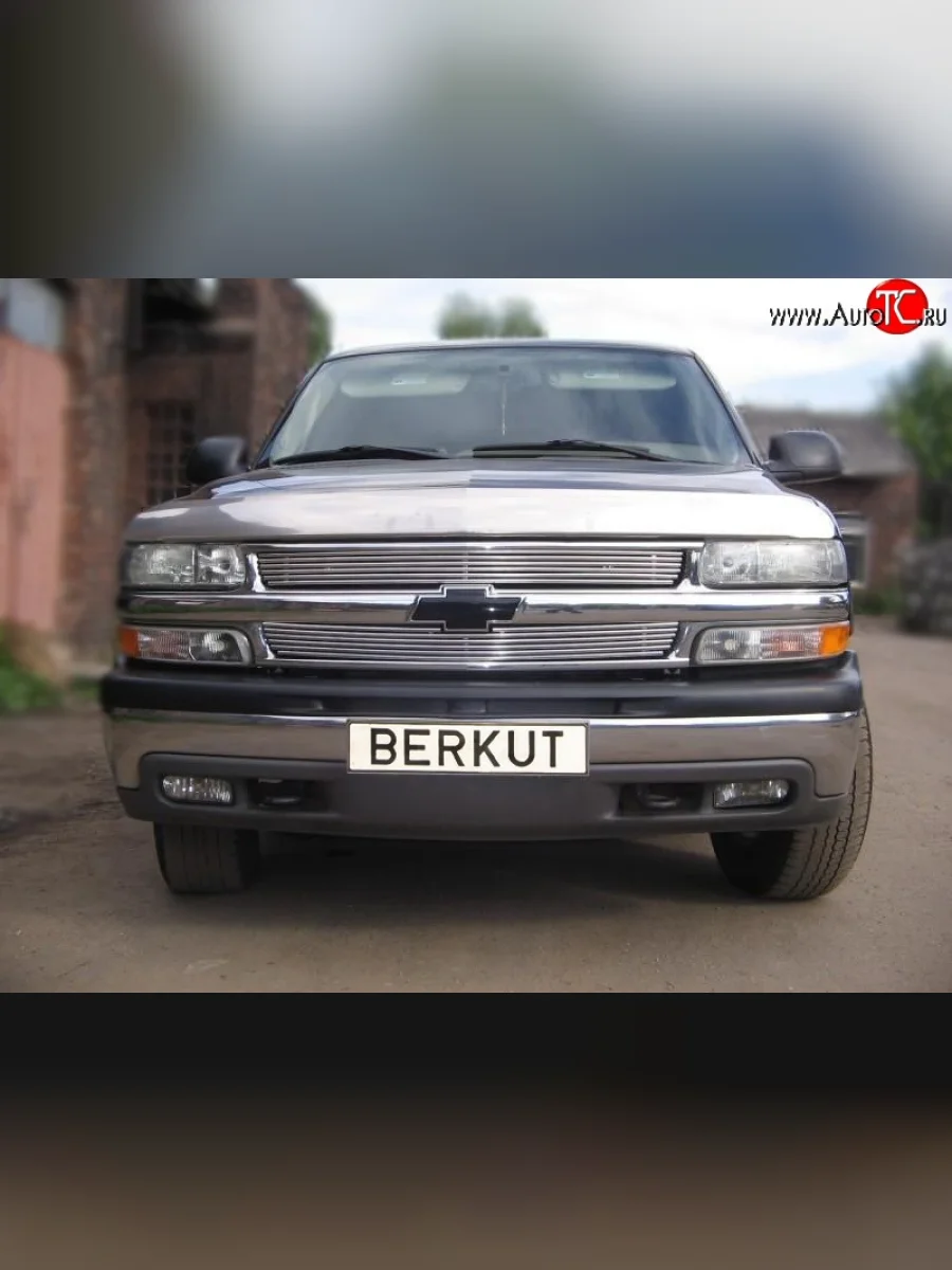 Декоративная вставка решетки радиатора Berkut Chevrolet Tahoe GMT800 (2000-2006)  в Керчи Республика Крым