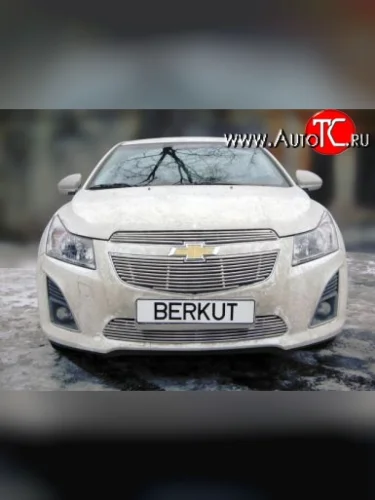 Декоративная вставка решетки радиатора Berkut Chevrolet Cruze J308 универсал рестайлинг (2012-2015)
