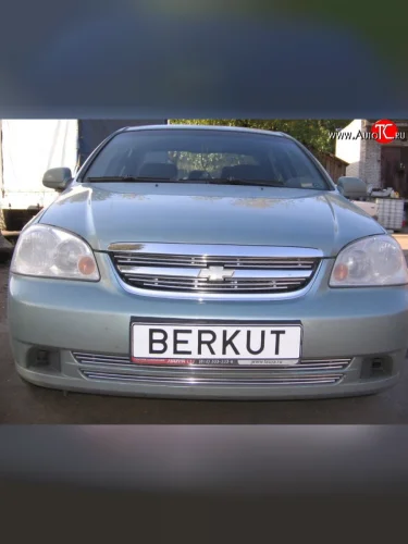 Декоративная вставка решетки радиатора Berkut Chevrolet Lacetti седан (2002-2013)