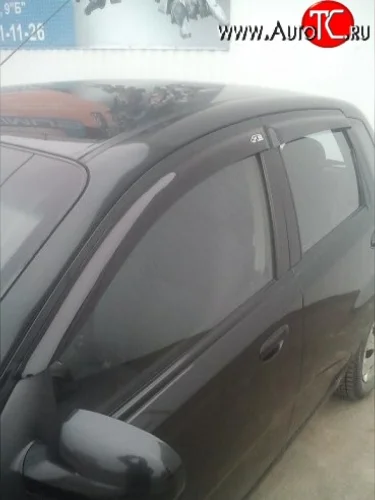 Комплект дефлекторов окон (ветровиков) 4 шт. (5 дв.) Russtal Chevrolet Aveo T200 хэтчбек 5 дв (2002-2008)