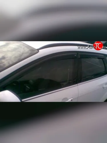 Комплект дефлекторов окон (ветровиков) 4 шт. Russtal Ford Focus 3 универсал дорестайлинг (2010-2015)