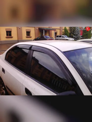 Комплект дефлекторов окон (ветровиков) 4 шт. (седан) Russtal Hyundai Elantra XD седан дорестайлинг (2000-2003)