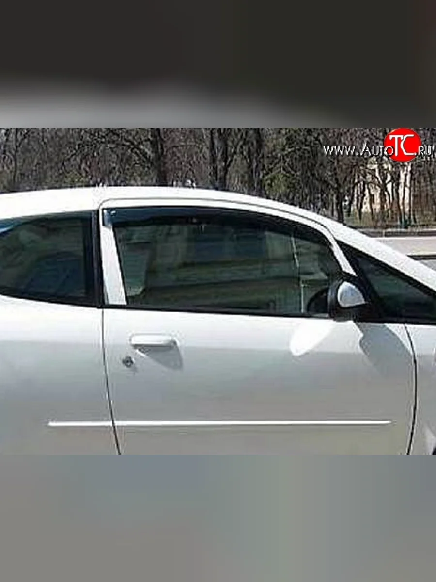 Комплект дефлекторов окон (ветровиков) 2 шт. 3 дв. (рестайлинг) Russtal Mitsubishi Colt Z20, Z30 хэтчбэк 3 дв. дорестайлинг (2002-2009)  в Керчи Республика Крым