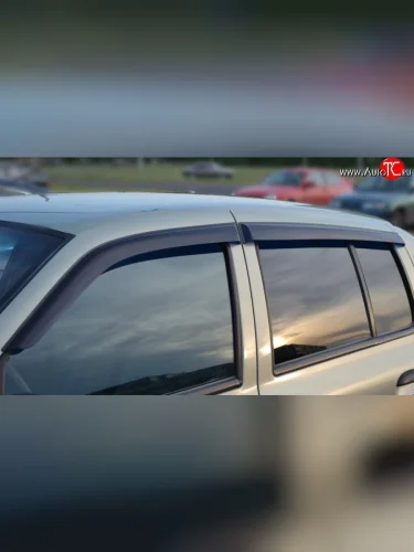 Комплект дефлекторов окон (ветровиков) 4 шт. Russtal Nissan X-trail 1 T30 дорестайлинг (2000-2003)