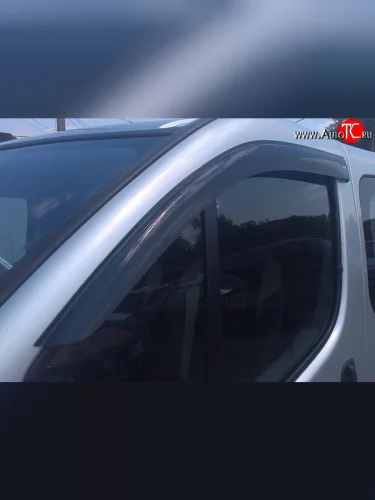 Комплект дефлекторов окон (ветровиков) 2 шт. Russtal Opel Vivaro A рестайлинг (2006-2014)