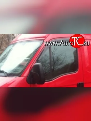 Комплект дефлекторов окон (ветровиков) 2 шт. Russtal Renault Master FD,JD фургон дорестайлинг (1998-2003)