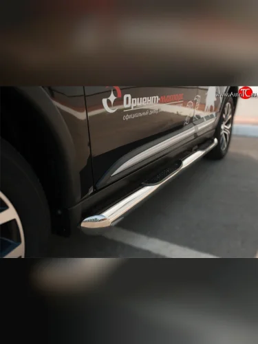 Защита порогов с пластиковыми вставками для ног из круглой трубы диаметром 76 мм Russtal Mitsubishi Outlander GF 2-ой рестайлинг (2015-2018)