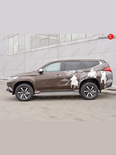 Защита порогов из круглой трубы диаметром 42 мм SLITKOFF Mitsubishi Pajero Sport  QE (2015-2021) дорестайлинг