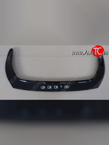 Дефлектор капота (с заходом на фары) Russtal KIA Ceed 1 ED рестайлинг, хэтчбэк 5 дв. (2010-2012)