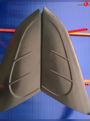 Накладки заднего ромбового стекла на автомобиль Sport 