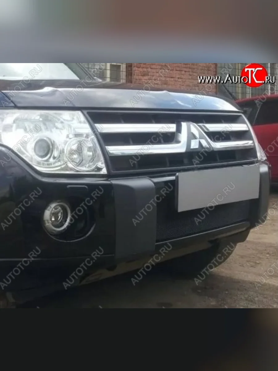 Защитная решётка в воздуховод автомобиля Russtal (черная) Mitsubishi Pajero 4 V90 дорестайлинг (2006-2011)  в Самаре Самарской области