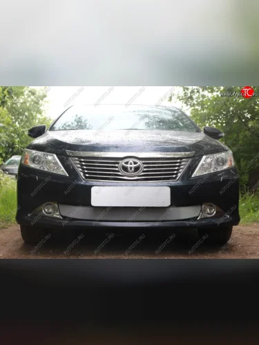 Защитная решётка в воздуховод автомобиля Russtal (хром) Toyota Camry XV50 дорестайлинг (2011-2014)