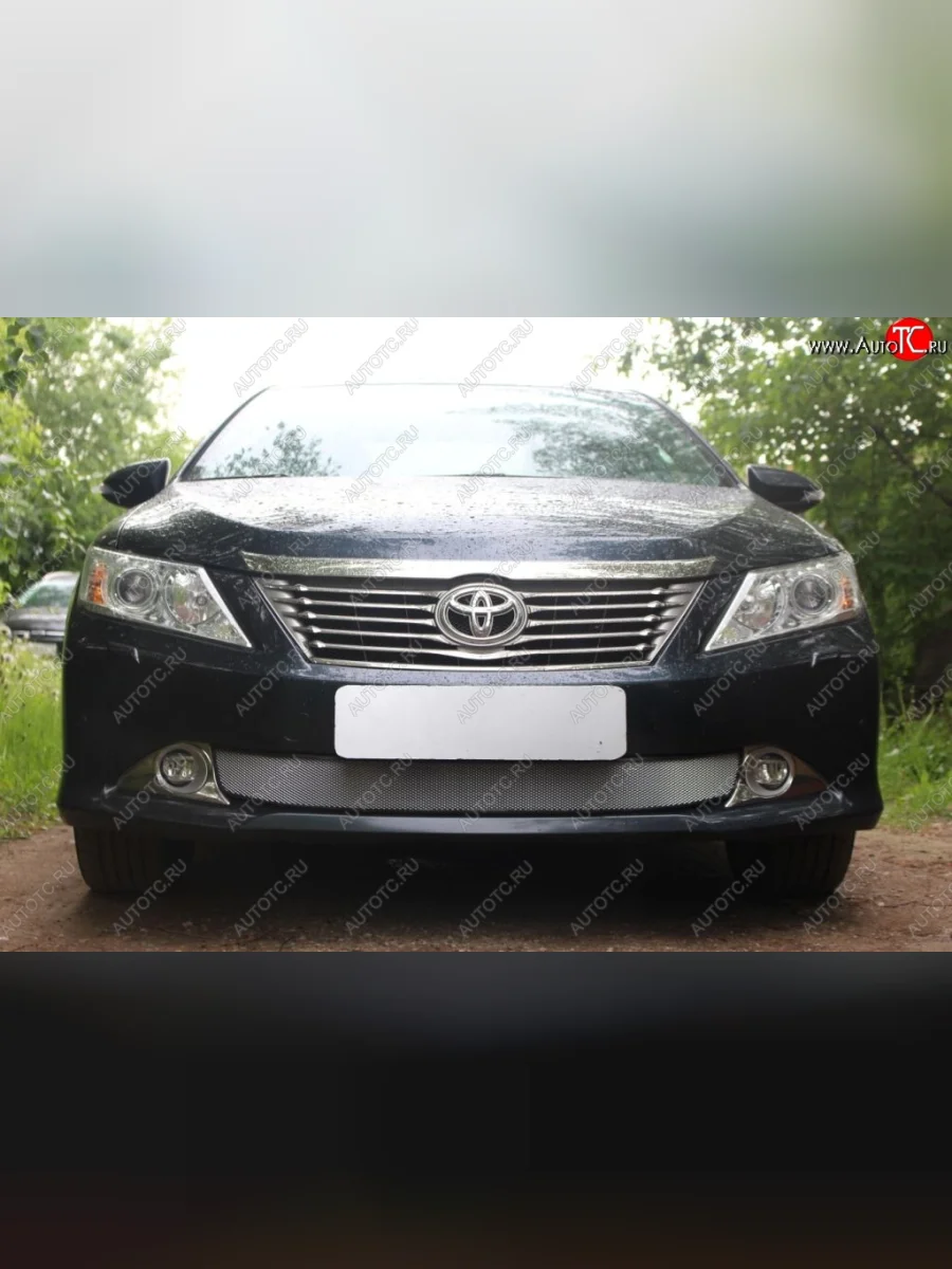 Защитная решётка в воздуховод автомобиля Russtal (хром) Toyota Camry XV50 дорестайлинг (2011-2014)  в Самаре Самарской области