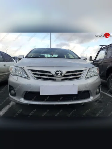 Защитная решётка в воздуховод автомобиля (рестайлинг) Russtal (черная) Toyota Corolla E150 седан рестайлинг (2009-2013)
