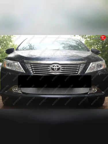 Защитная решётка в воздуховод автомобиля Russtal (хром) Toyota Highlander XU40 дорестайлинг (2007-2010)