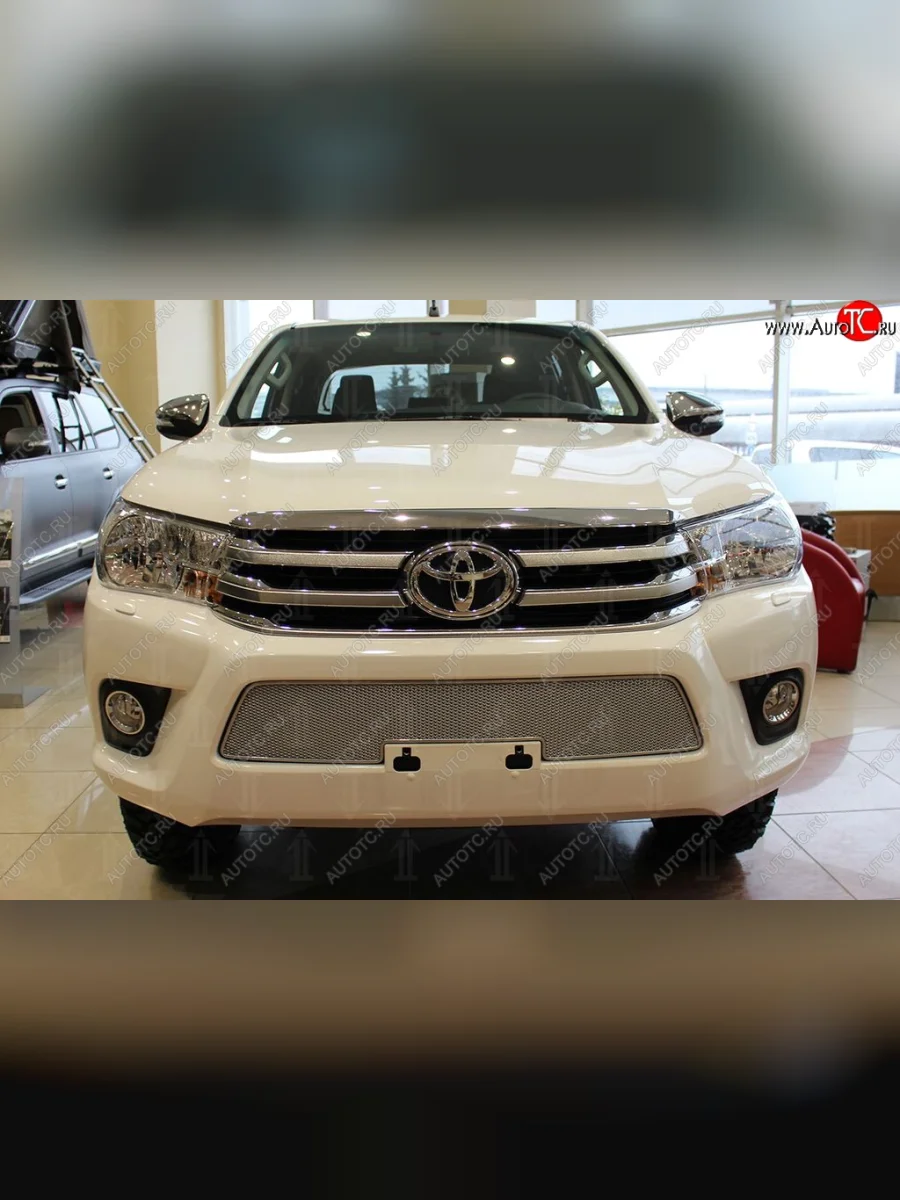 Защитная решётка в воздуховод автомобиля Russtal (хром) Toyota Hilux AN120 дорестайлинг (2016-2020)  в Керчи Республика Крым