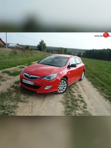 Накладка Sport на передний бампер Opel Astra J хэтчбек 5 дв.  рестайлинг (2012-2017)