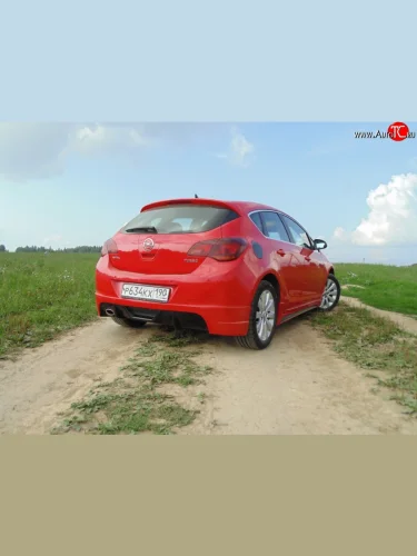 Накладка Sport на задний бампер Opel Astra J хэтчбек 5 дв.  рестайлинг (2012-2017)