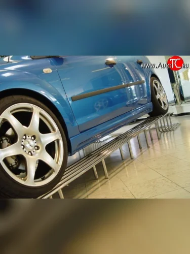 Пороги накладки ICС Ford Focus  2 (2004-2011)  седан дорестайлинг, универсал дорестайлинг, хэтчбэк 5 дв. дорестайлинг, седан рестайлинг, универсал рестайлинг, хэтчбэк 5 дв. рестайлинг