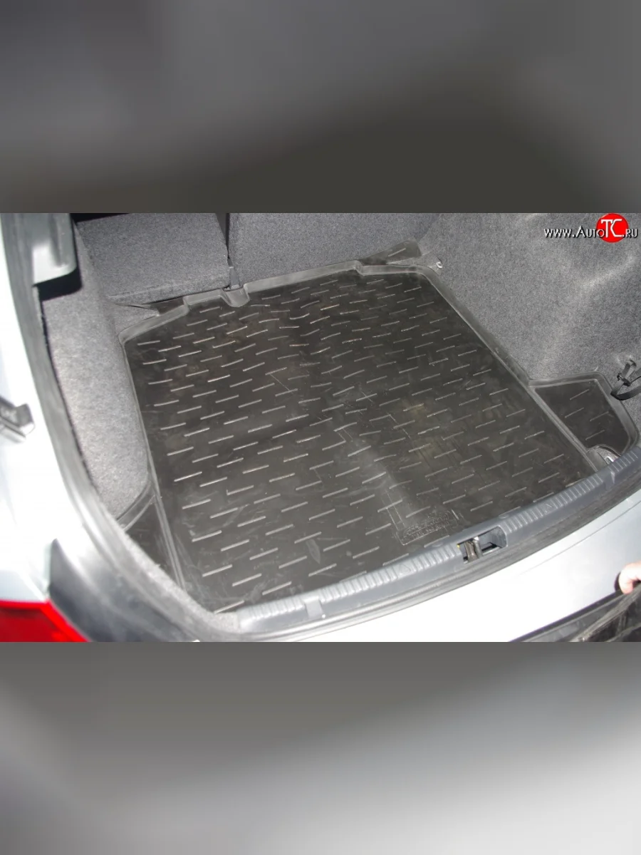 Коврик в багажник Aileron (полиуретан) Skoda Rapid NH3 дорестайлинг лифтбэк (2012-2017)  в Самаре Самарской области