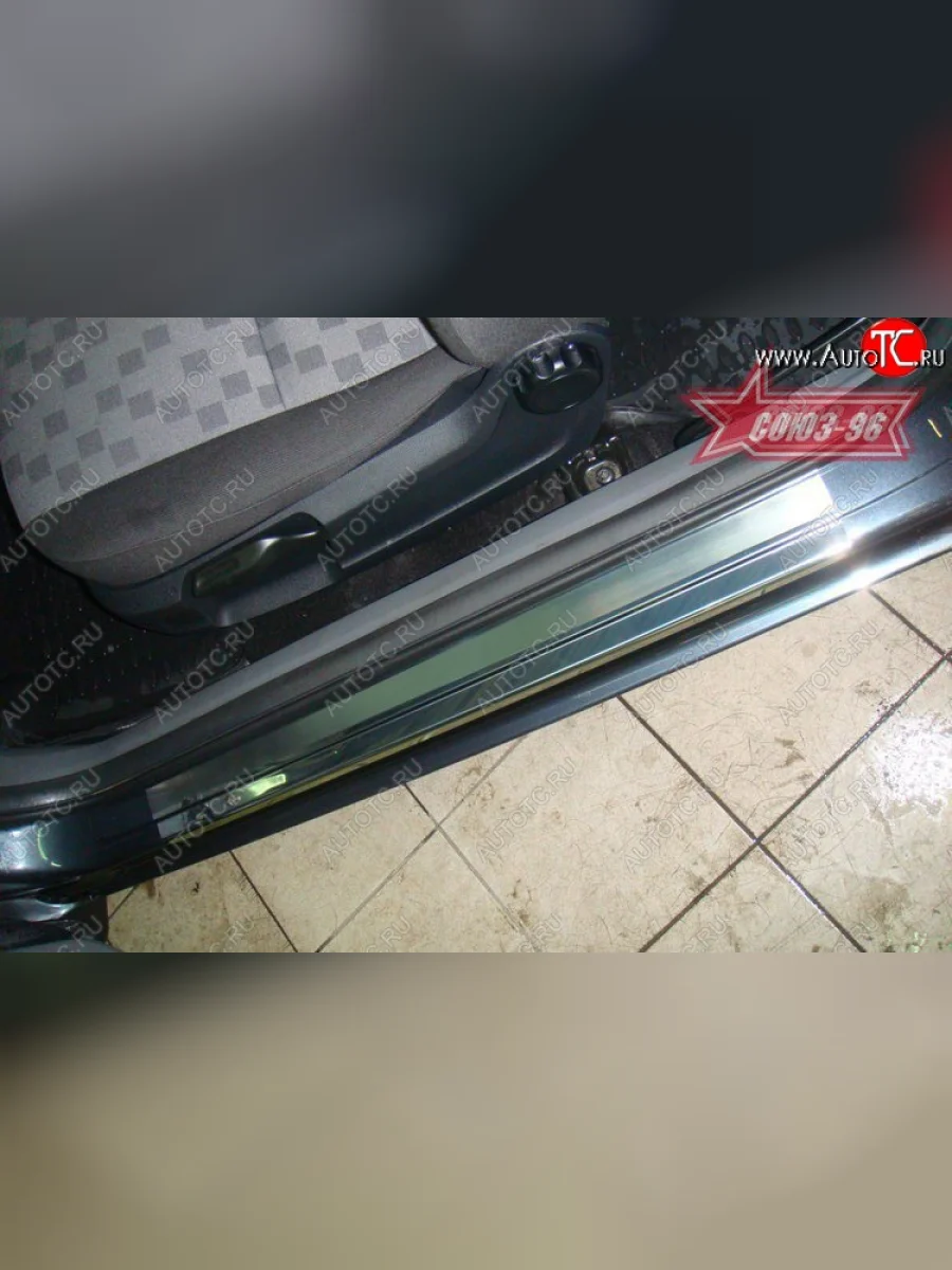 Накладки на внутренние пороги Souz-96 (без логотипа) Ford Focus 2 хэтчбэк 3 дв. дорестайлинг (2004-2007)  в Самаре Самарской области