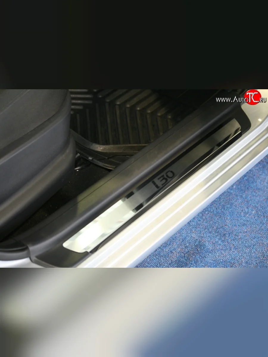 Комплект накладок на порожки автомобиля Novline Hyundai I30 FD хэтчбек дорестайлинг (2007-2010)  в Керчи Республика Крым