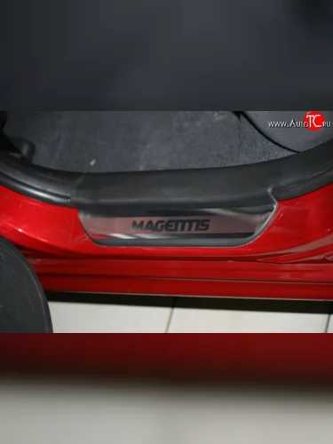 Комплект накладок на порожки автомобиля Novline KIA Magentis (2005-2010)